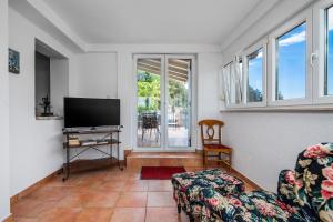 Μια τηλεόραση ή/και κέντρο ψυχαγωγίας στο Villa Vera