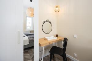 Posteľ alebo postele v izbe v ubytovaní Apartament 110 w centrum Gdyni ProstyWynajem