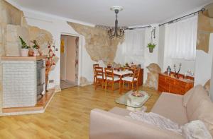 Cosy Castle Apartment 1011 Budapest, 8 Szalag utca Földszint 1. ajtó kép - 2