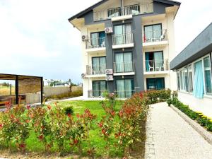 Afbeelding uit fotogalerij van KAYA GARDEN SİDE pansiyon in Side