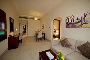 Posezení v ubytování Action Hotel Ras Al Khaimah