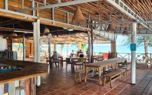Restaurace v ubytování Mad Monkey Koh Rong