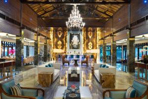 Area soggiorno di AKAR Hotels & Resort Lampung