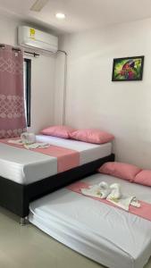 Postel nebo postele na pokoji v ubytování APARTAMENTO EN DORADAL A 12 minutos de Nápoles