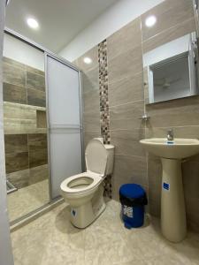 Koupelna v ubytování APARTAMENTO EN DORADAL A 12 minutos de Nápoles