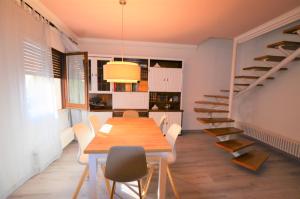 Kuchyňa alebo kuchynka v ubytovaní Apartamento centro de Lloret 8 people