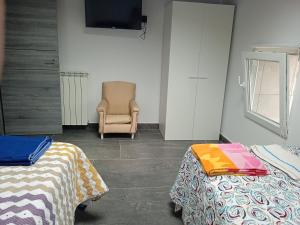 Łóżko lub łóżka w pokoju w obiekcie Casa San Miguel 93 santander