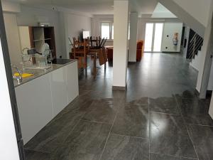 Kuchnia lub aneks kuchenny w obiekcie Casa San Miguel 93 santander