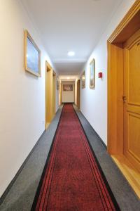 内乌姆Hotel Lav的相册照片