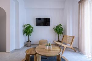 A television and/or entertainment centre at Suites 33