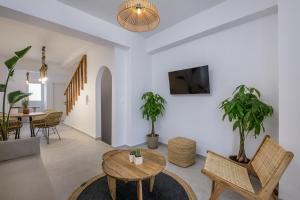 A television and/or entertainment centre at Suites 33