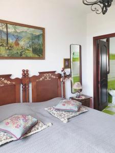 Postel nebo postele na pokoji v ubytování En-suite bedroom with private entrance at Casa Sofija