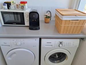 A kitchen or kitchenette at San Andres Beach View Apartment