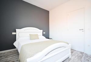 A bed or beds in a room at Casa con piscina en zona rural