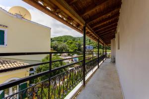 Balcony o terrace sa Kampos Kassiopi Apartment