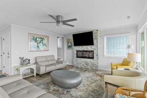 Gallery image of Heavenly Sunshine in Holden Beach