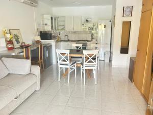 Kuchyň nebo kuchyňský kout v ubytování Apartments Sanda