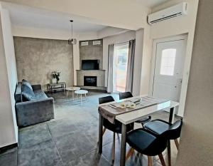 Μια τηλεόραση ή/και κέντρο ψυχαγωγίας στο Andreas' Guest House