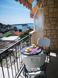 Balkon lub taras w obiekcie Apartments Prosperina Hvar
