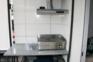 Η κουζίνα ή μικρή κουζίνα στο Small house apartment +37 φωτογραφίες