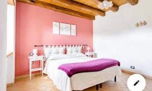 Postel nebo postele na pokoji v ubytování Agriturismo Angiò nel Cerè