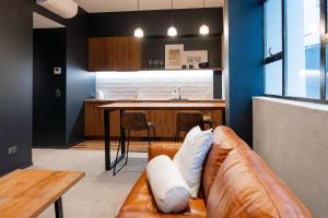 The Cobbler Hotel的休息区
