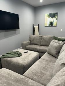 Posezení v ubytování Upscale apartment Westside of Chicago