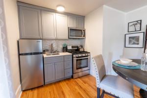 Imagem da galeria de Cozy 2 BDRM Vacation Rental - 1 Mile to Dtwn Rapid City em Rapid City