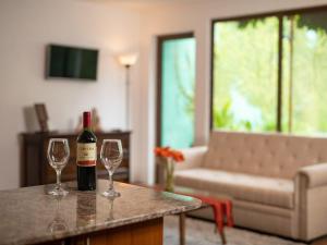 Χώρος καθιστικού στο Casita Escondida +17 φωτογραφίες