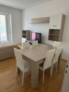 Telewizja i/lub zestaw kina domowego w obiekcie Sanremo Holiday