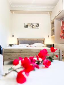 Postel nebo postele na pokoji v ubytování Stavros Apartments