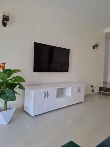 Gallery image of Spacious three bedroom apartment with a pool in Mombasa