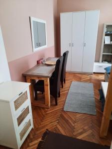 Una cocina o cocineta en Apartmani Biljana Lazić