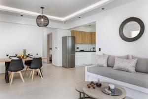 Η κουζίνα ή μικρή κουζίνα στο George's Apartments