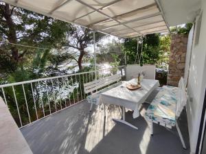 Gallery image of Perina Haven - Island Vis Beachfront in Rogačić