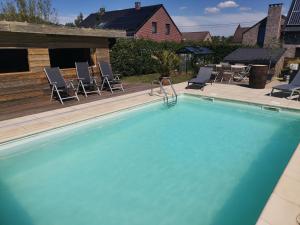 Bazén v ubytování Gîte du Curnolo 3* pour 4/6pers avec spa, piscine nebo v jeho okolí