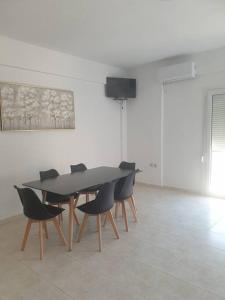TV a/nebo společenská místnost v ubytování Konstantinos Apartmend Chalkidiki