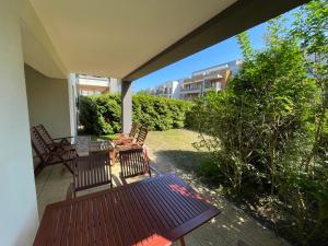 Vonkajšia záhrada v ubytovaní Apartament Marcin