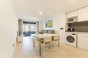 Kuchyňa alebo kuchynka v ubytovaní Apartamento Nuevo Alexia 1 4 1 en Calpe
