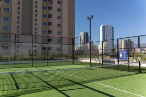 Tenis alebo squash v ubytovaní Apartamento Nuevo Alexia 1 4 1 en Calpe alebo jeho okolí
