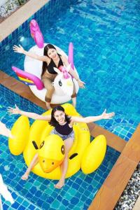 Hosté ubytování Fhamai Pool Villa Pattaya (บ้านฟ้าใหม่ พูลวิลล่า)