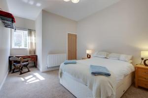 Billede fra billedgalleriet på The Long Hall 2 bed ground floor annexed apartment - sleeps 6 i Chesterfield