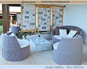 A seating area at Agriturismo Villa Tommaso