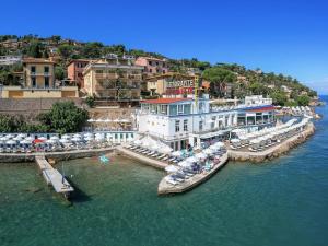 Příroda nedaleko apartmánu + 11 fotografií