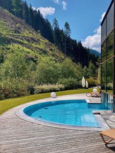 Sundlaugin á Spa Hotel Zedern Klang eða í nágrenninu