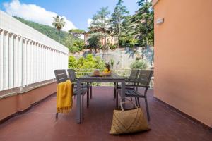 Balkoni atau teres di GOLFO PARADISO House-Private Parking