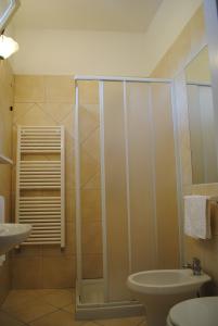 A bathroom at Hotel Mastropeppe