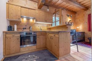 Kuchyň nebo kuchyňský kout v ubytování Almhaus Gensbach