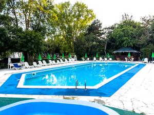 Bazén v ubytování Hotel Majestic Olimp All Inclusive nebo v jeho okolí