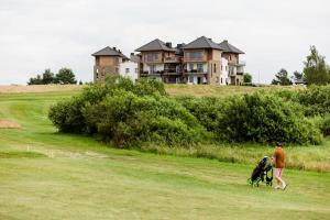 Golf v apartmánu nebo okolí